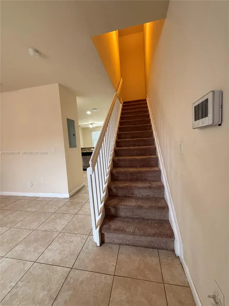 8923 W 35th Ave, Hialeah FL 33018