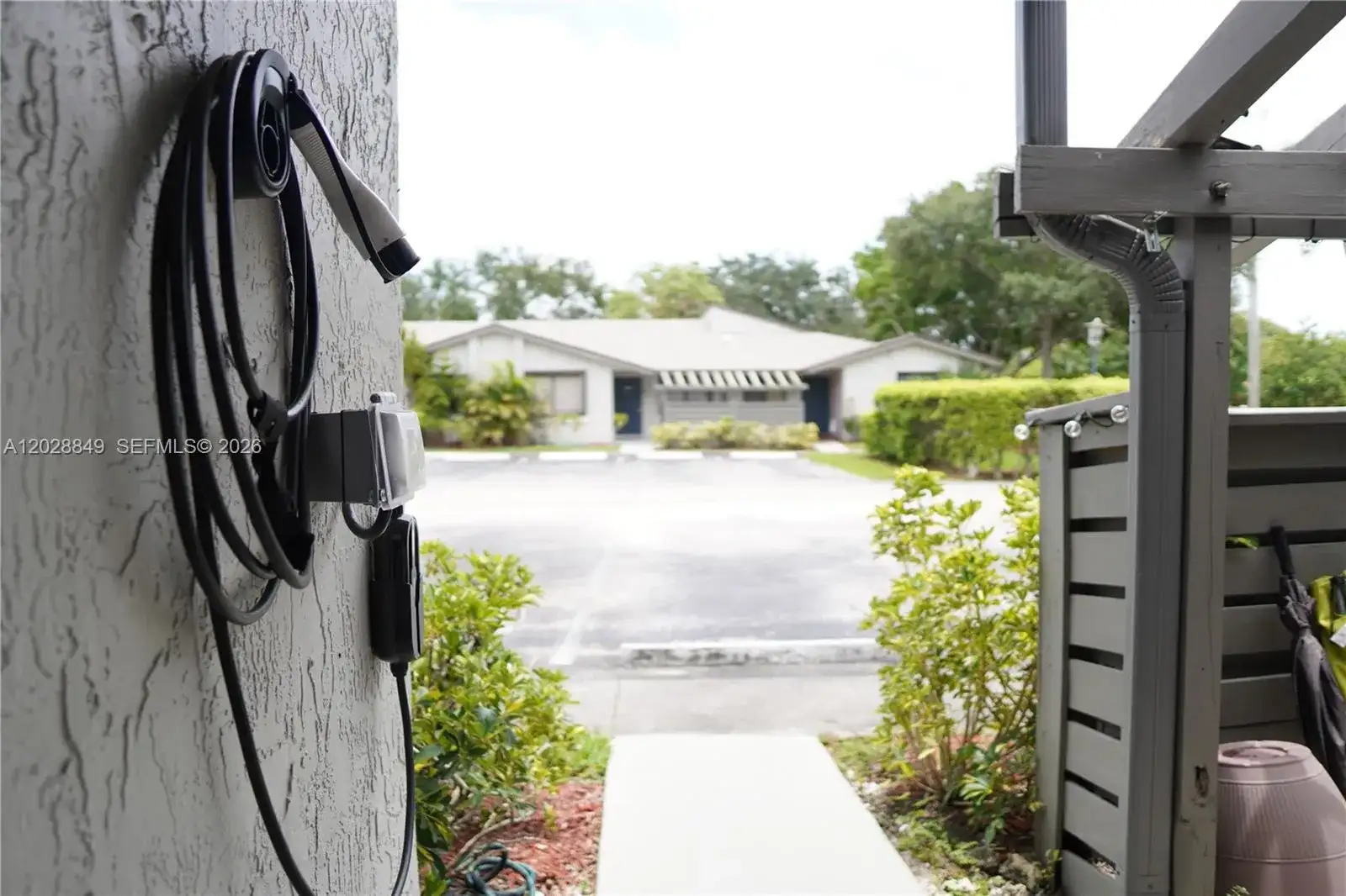 453 Lakeview Dr # 2, Weston FL 33326 photo 3