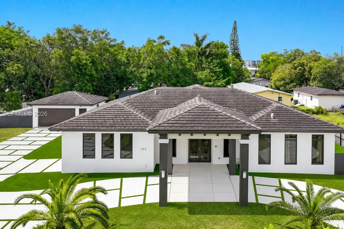 152 NW 165th St, Miami FL 33169