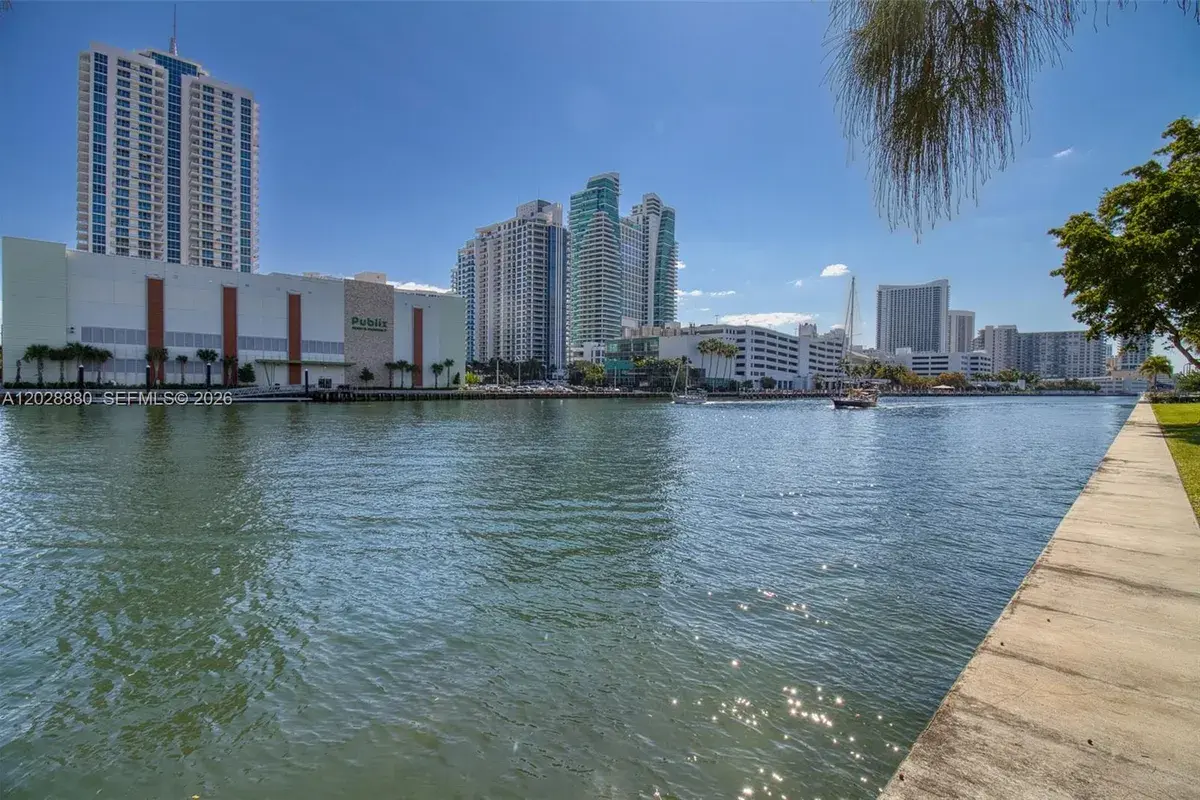 800 Parkview Dr # 311, Hallandale Beach FL 33009