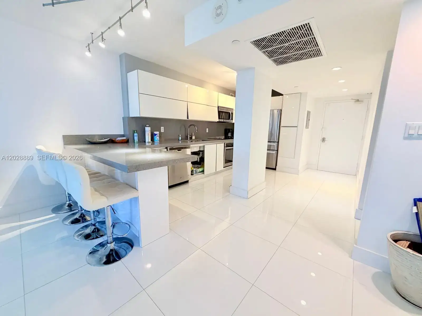 100 Lincoln Rd # 1504, Miami Beach FL 33139 photo 3