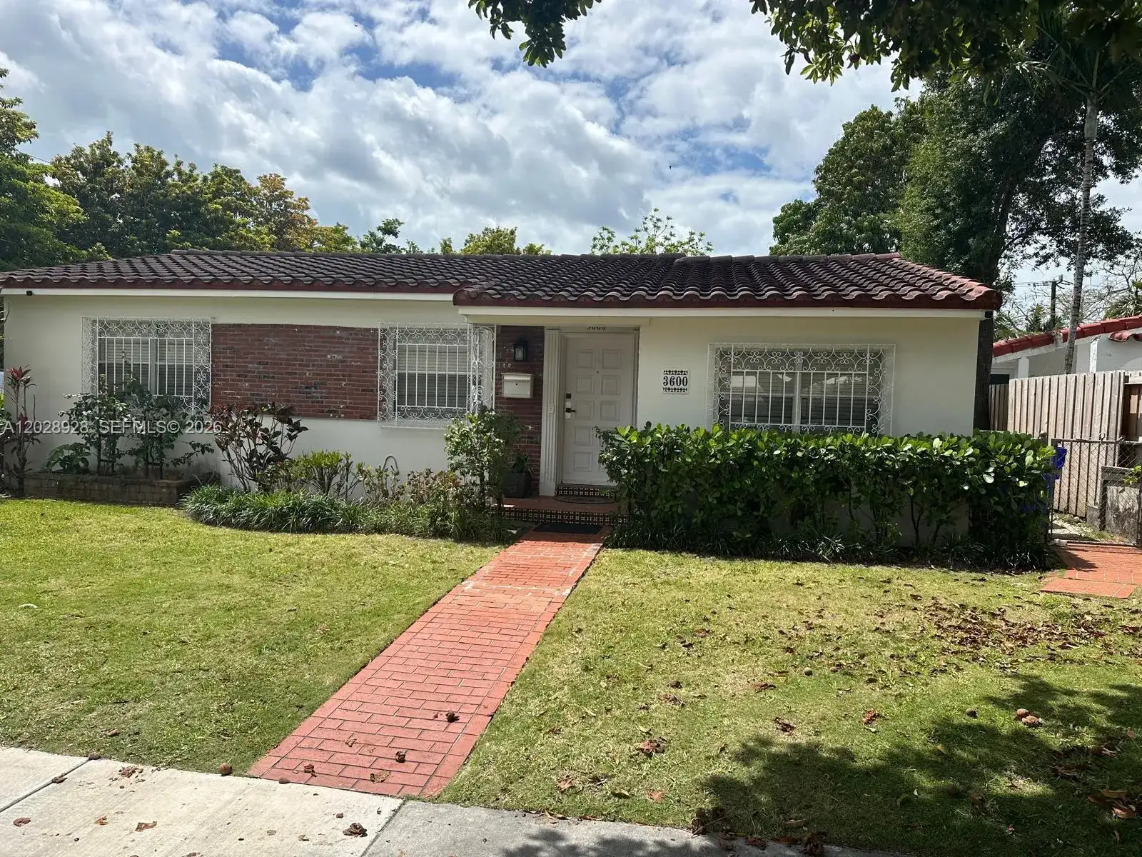 3600 SW 26th St, Miami FL 33133 photo 2