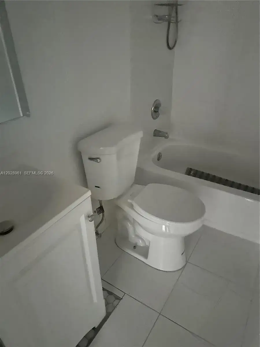 5 Jacaranda Country Club Dr # 206, Plantation FL 33324 photo 5
