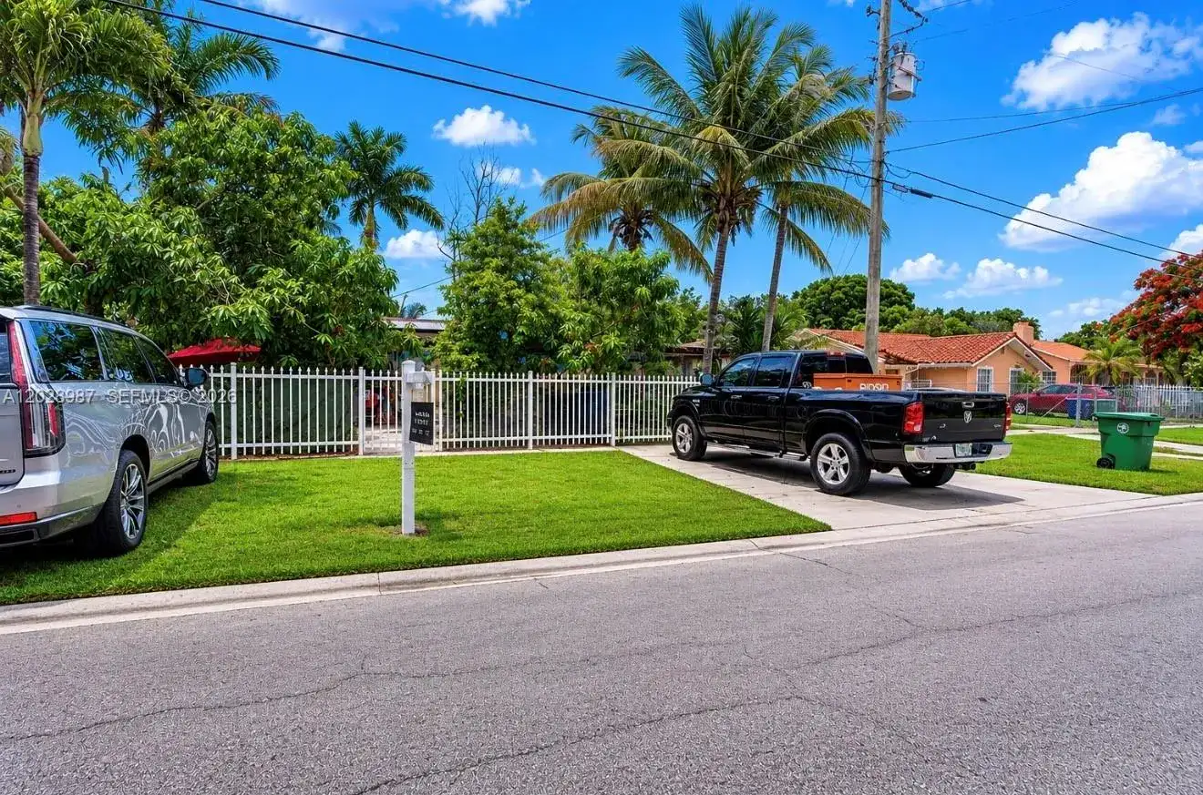 3315 NW 11th Ave, Miami FL 33127 photo 2