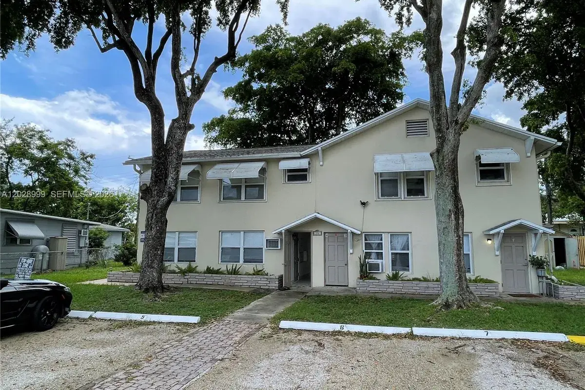 26 SE 13th Ter # 7, Dania Beach FL 33004