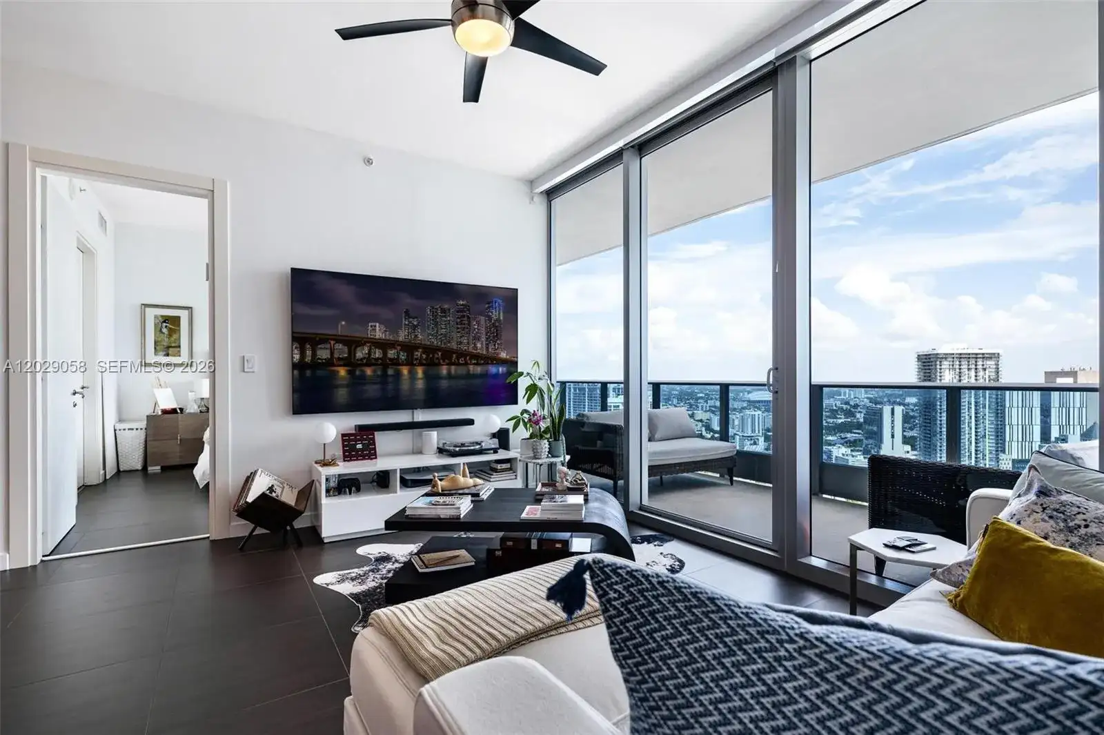 200 Biscayne Boulevard Way # 4812, Miami FL 33131 photo 4