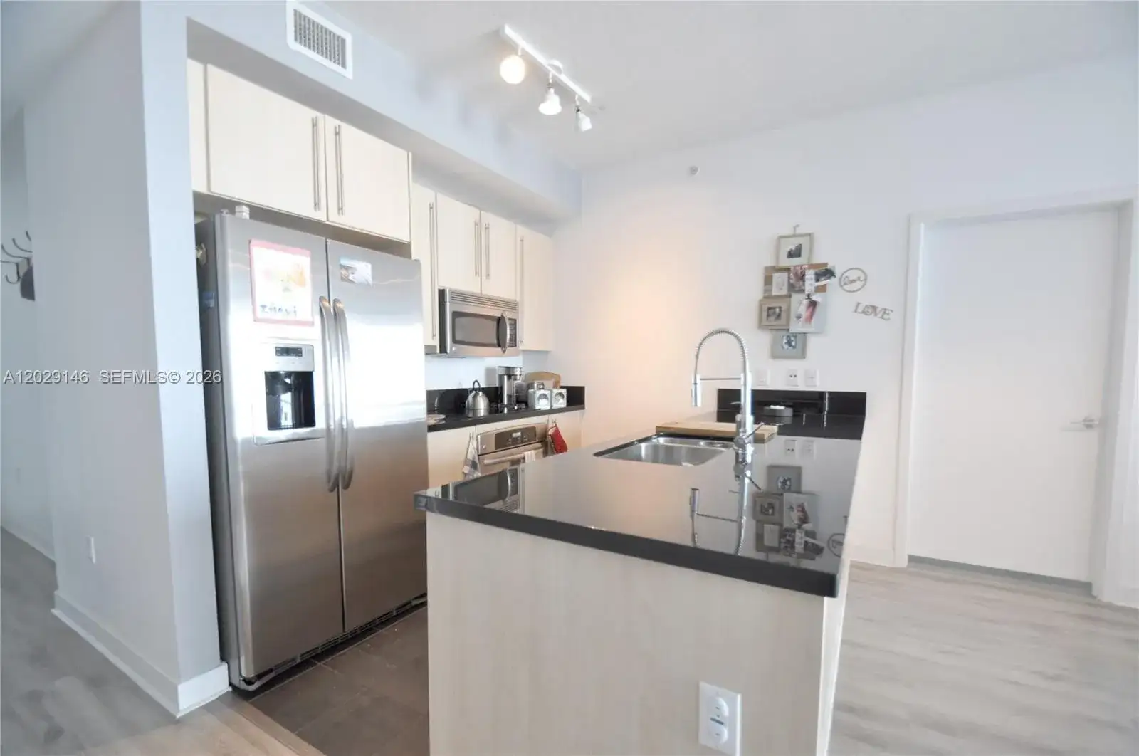 79 SW 12th St, Miami FL 33130 photo 3