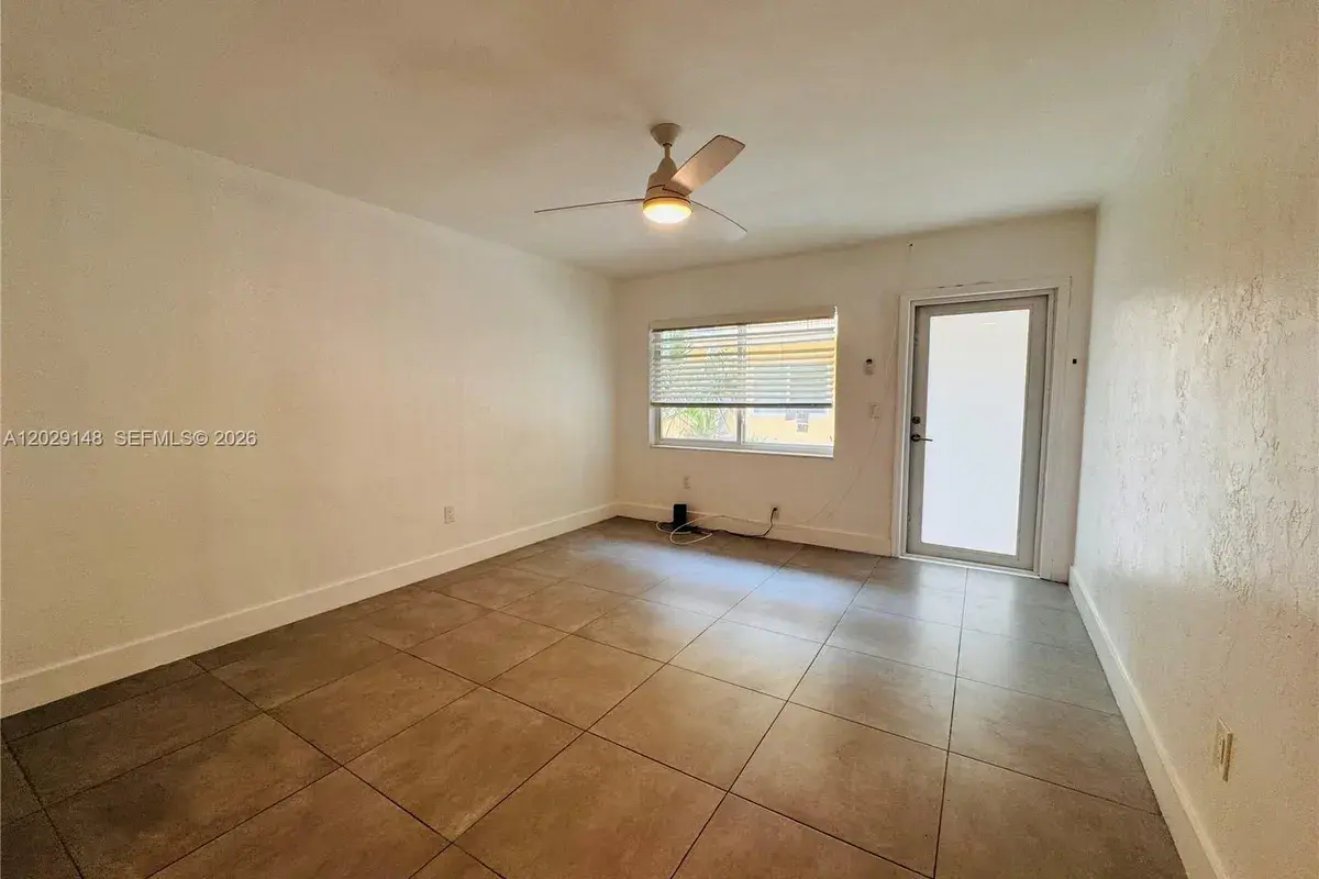75 Washington Ave # 10, Miami Beach FL 33139
