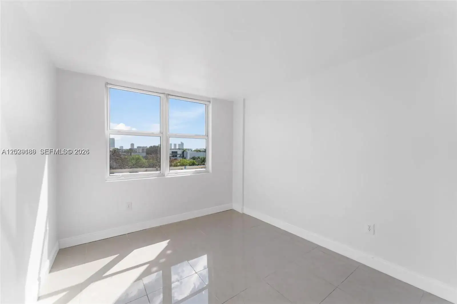 17890 W Dixie Hwy 501 Hwy # 501, North Miami Beach FL 33160 photo 5
