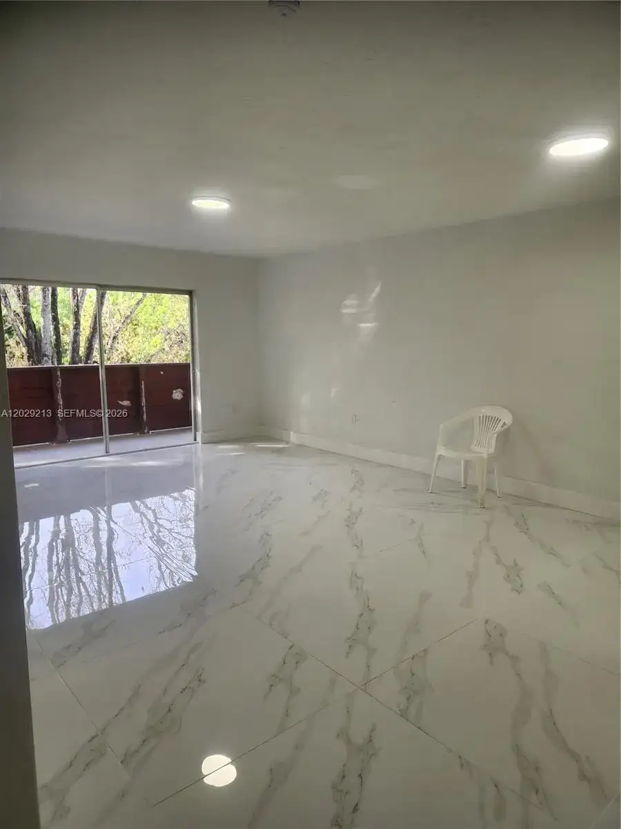 1205 Mariposa Ave # 304, Coral Gables FL 33146 photo 3