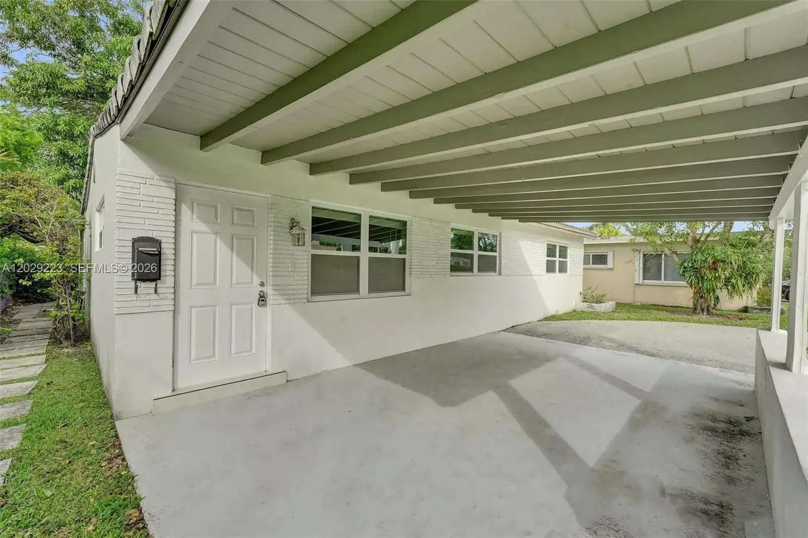 1423 Garfield St, Hollywood FL 33020 photo 3