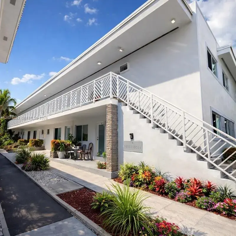 935 Bay Dr # 9, Miami Beach FL 33141