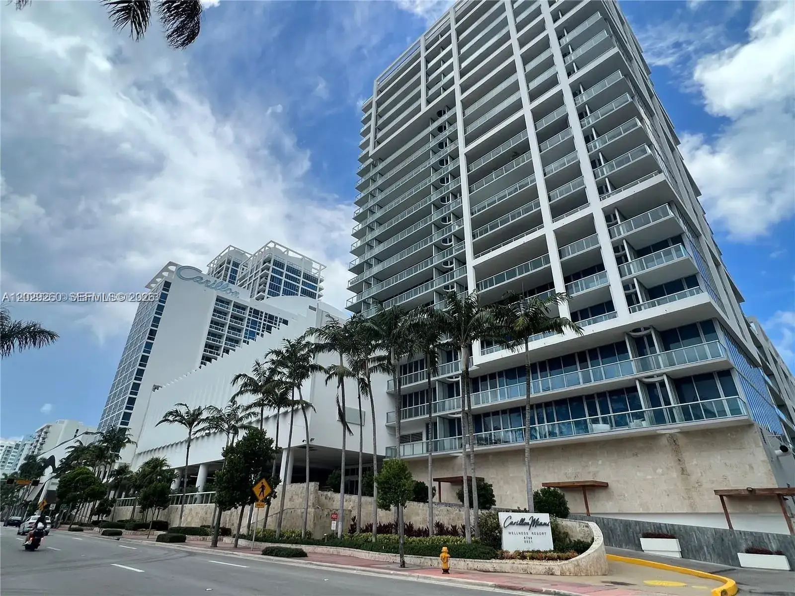 1 bedroom 1 bath Residential for sale at 6799 Collins Ave # 1501, Miami Beach FL 33141