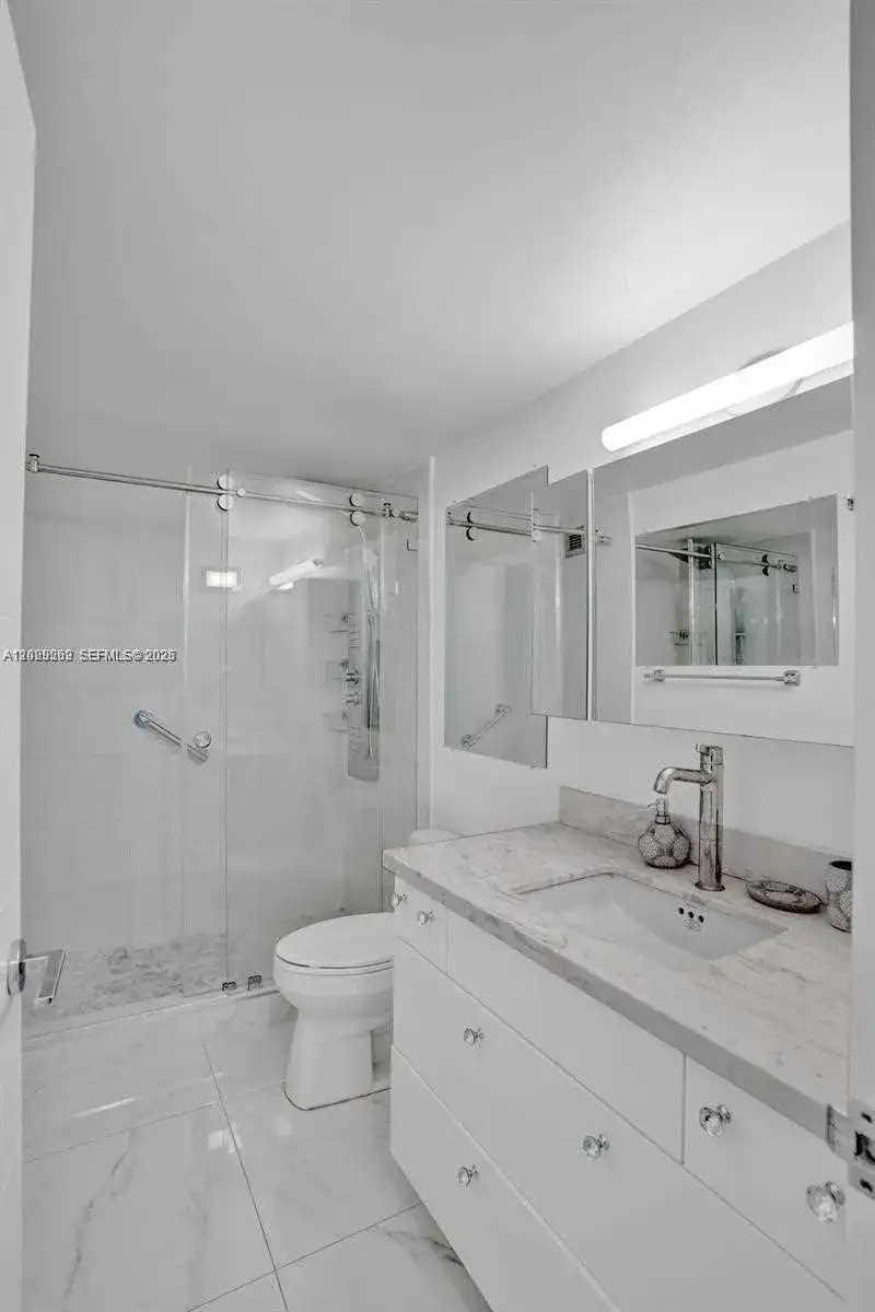 2500 Parkview Dr # 1008, Hallandale Beach FL 33009 photo 2