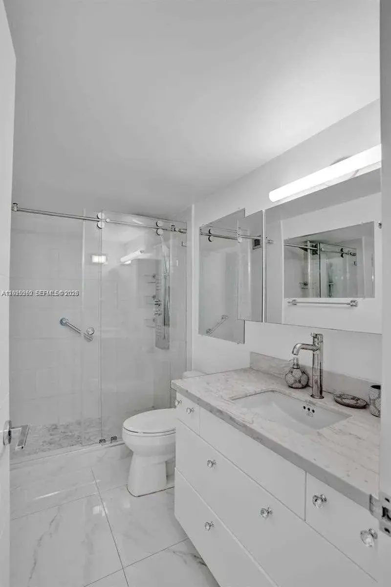 2500 Parkview Dr # 1008, Hallandale Beach FL 33009