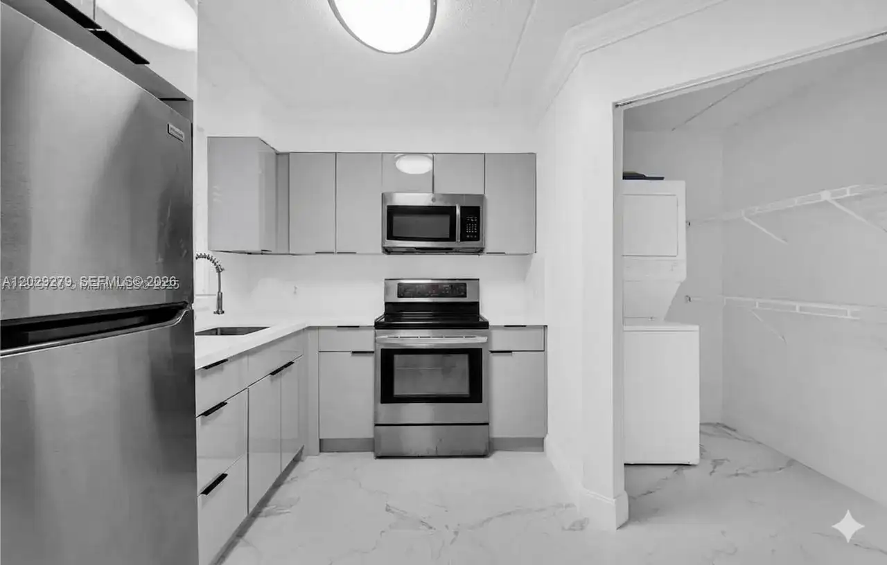 6135 NW 186th St # 202, Hialeah FL 33015 photo 4
