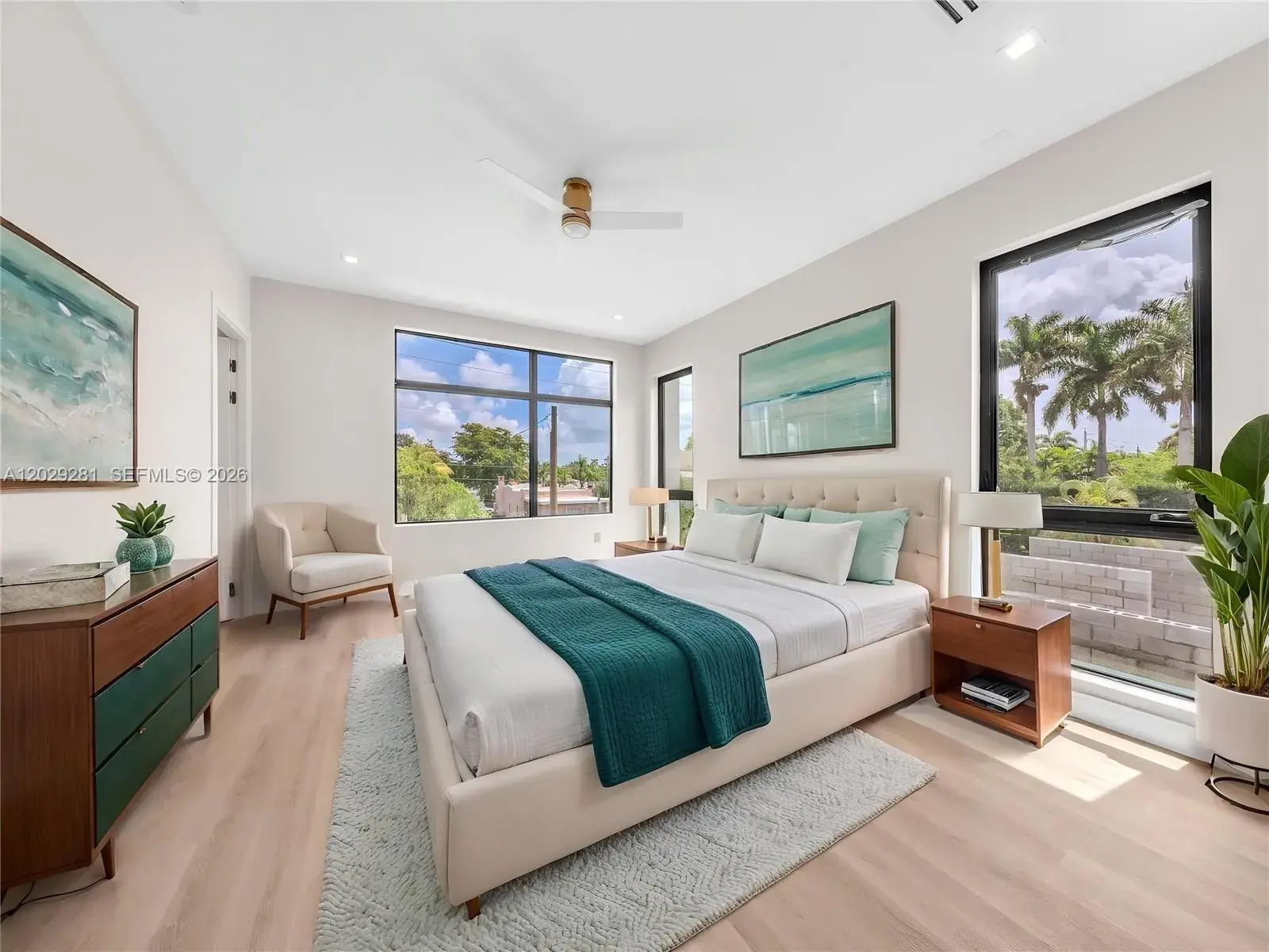 1637 Monroe St, Hollywood FL 33020