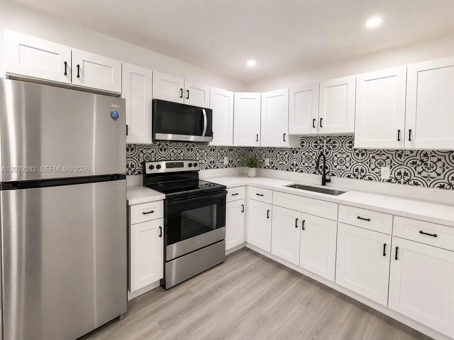 900 NW 8th Ave # 4, Pompano Beach FL 33060