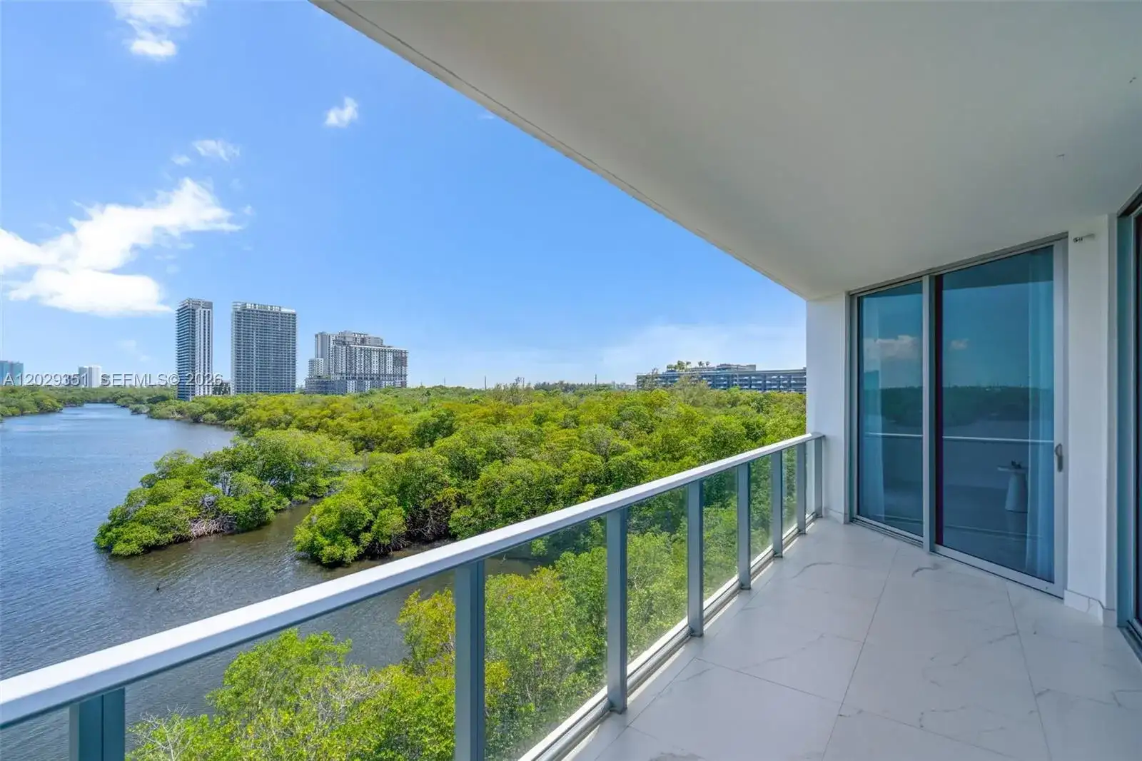 17111 BISCAYNE BL # 506, North Miami Beach FL 33160 photo 2