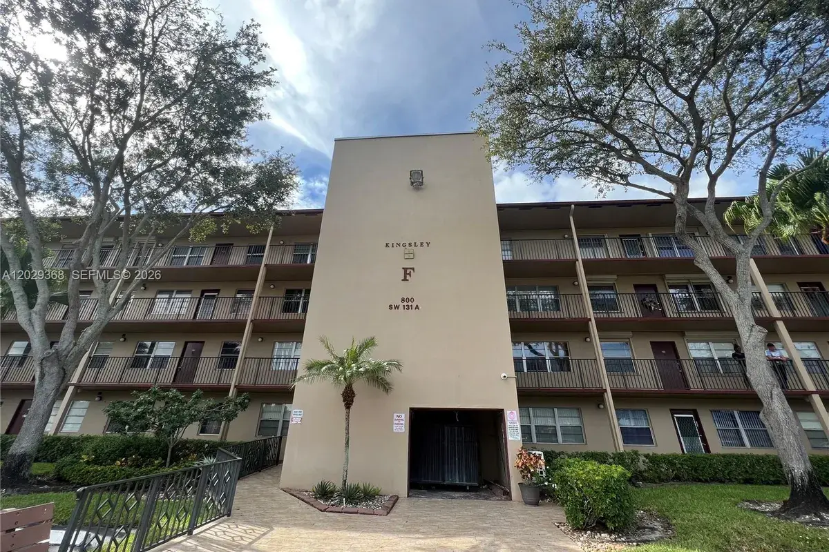 800 SW 131st Ave # 206F, Pembroke Pines FL 33027