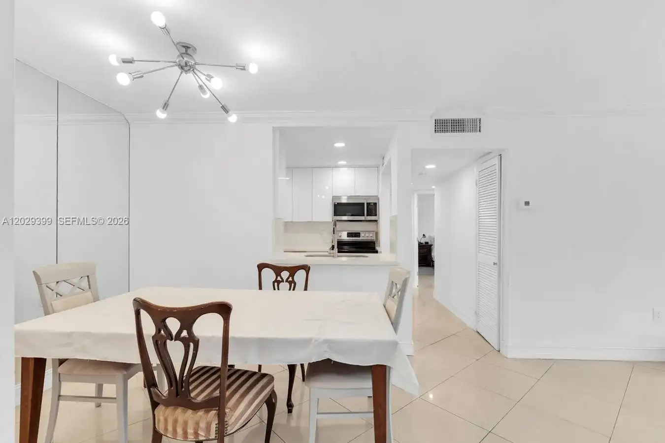 16518 NE 26th Ave # 202, North Miami Beach FL 33160 photo 2