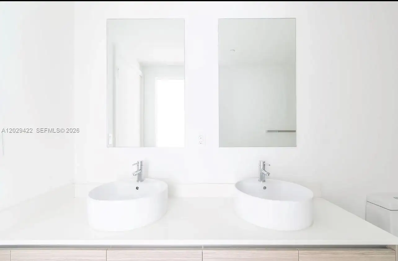 121 NE 34th St # 1412, Miami FL 33137 photo 4