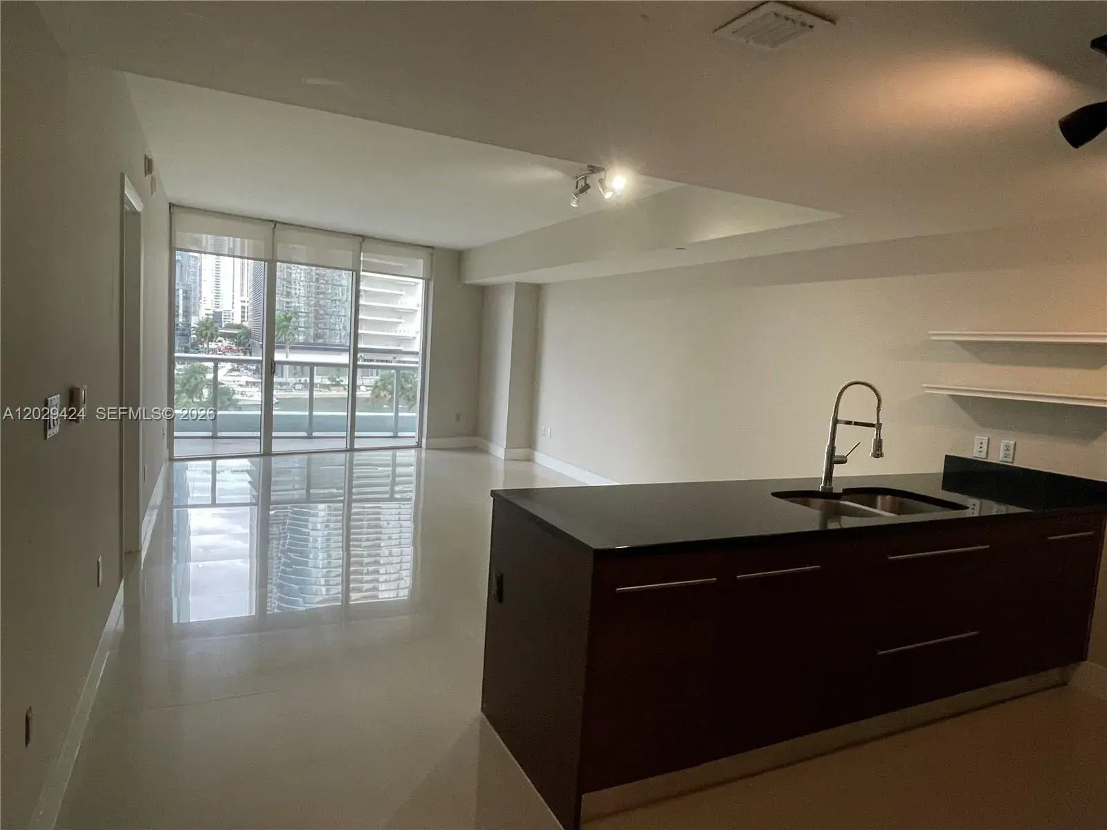 475 Brickell Ave # 414, Miami FL 33131