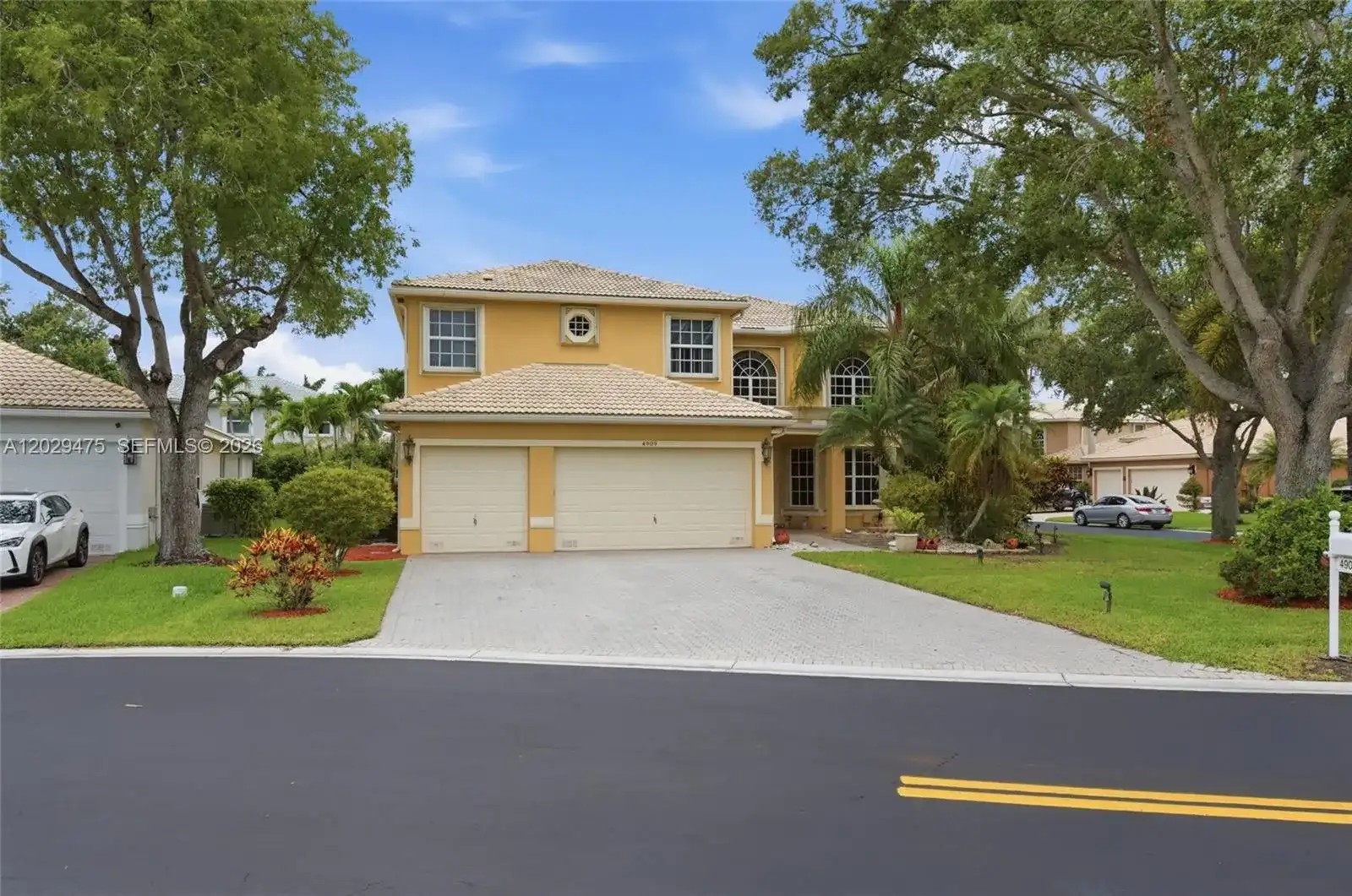 4909 NW 115th Way, Coral Springs FL 33076