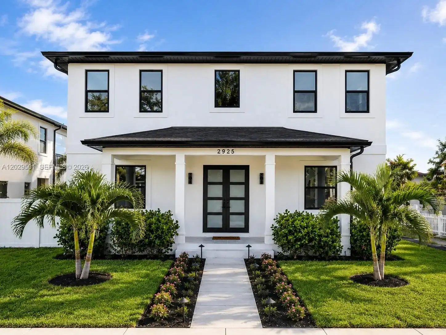 2925 13th St N, St Petersburg FL 33704