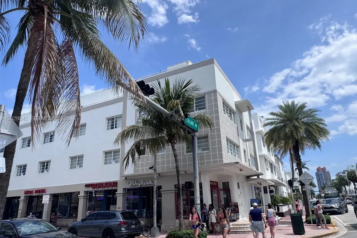 865 Collins Ave # 210, Miami Beach FL 33139