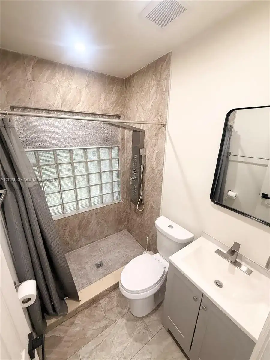 620 NE 160th St, Miami FL 33162 photo 3