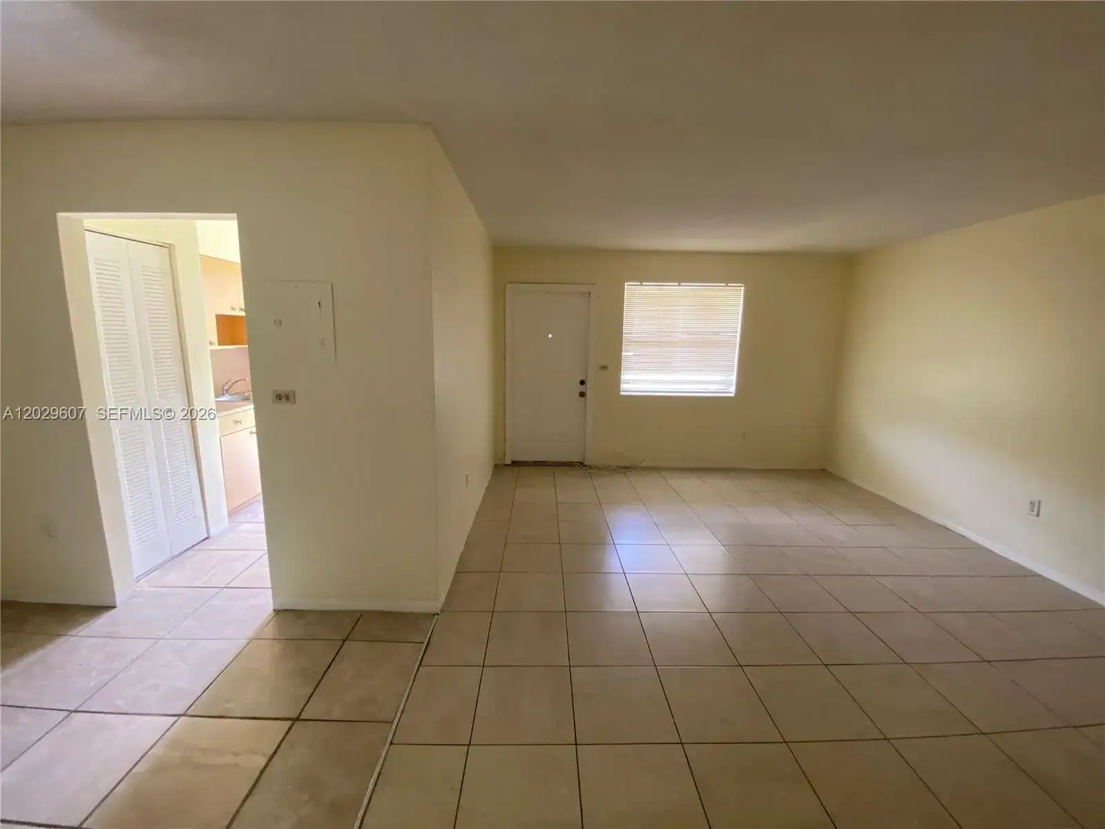 2400 NE 188th St # 2404, Miami FL 33180 photo 3