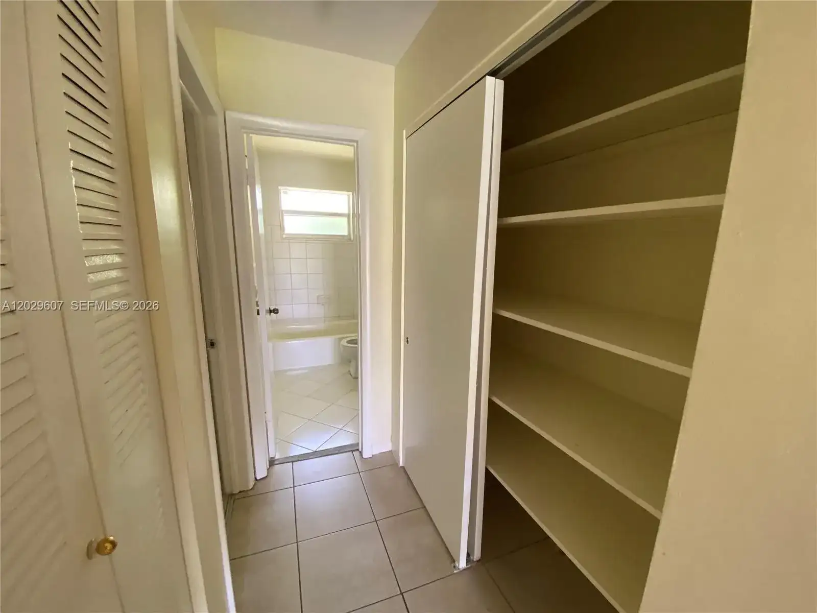 2400 NE 188th St # 2404, Miami FL 33180 photo 4