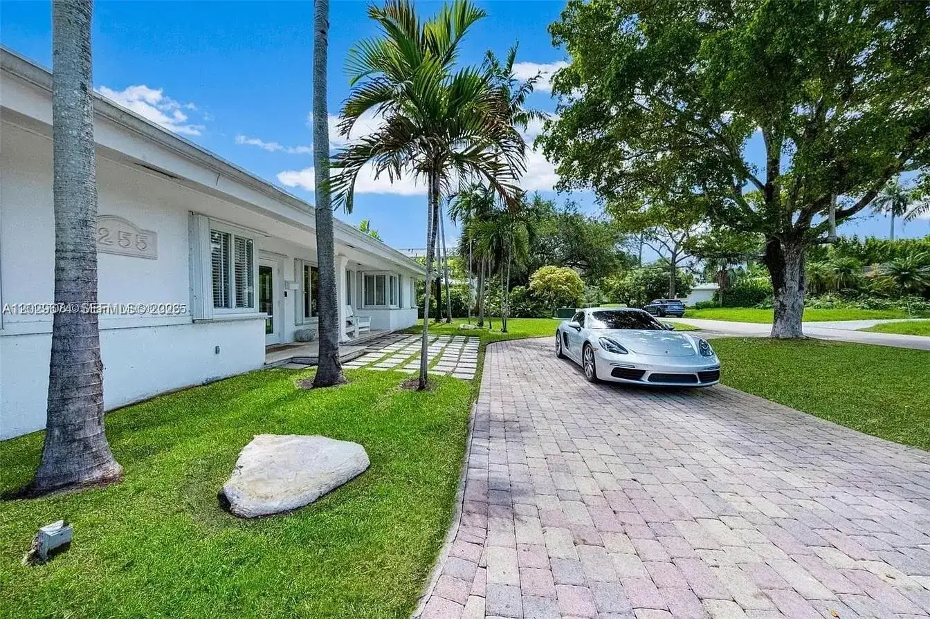 1255 NE 93rd St, Miami Shores FL 33138 photo 5