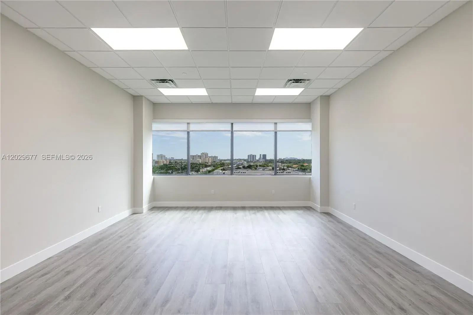 19790 W Dixie Hwy # 803, Aventura FL 33180