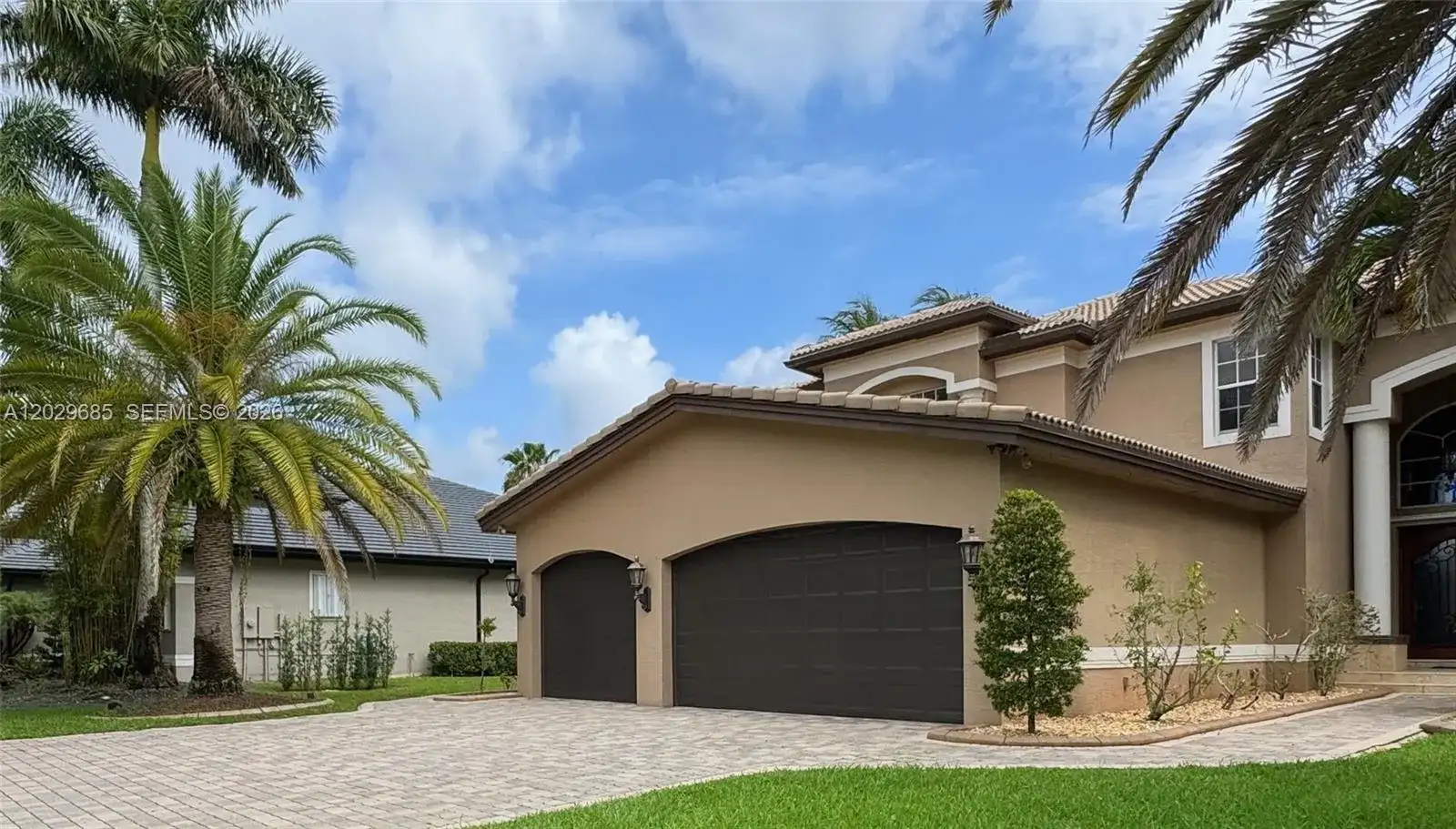 10445 Canterbury Ct, Davie FL 33328 photo 4