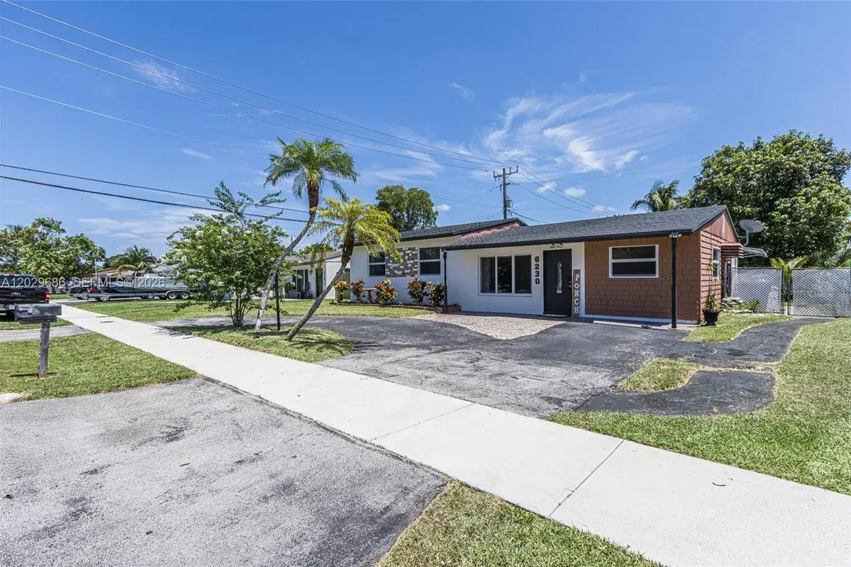 6230 SW 16th Ct, North Lauderdale FL 33068