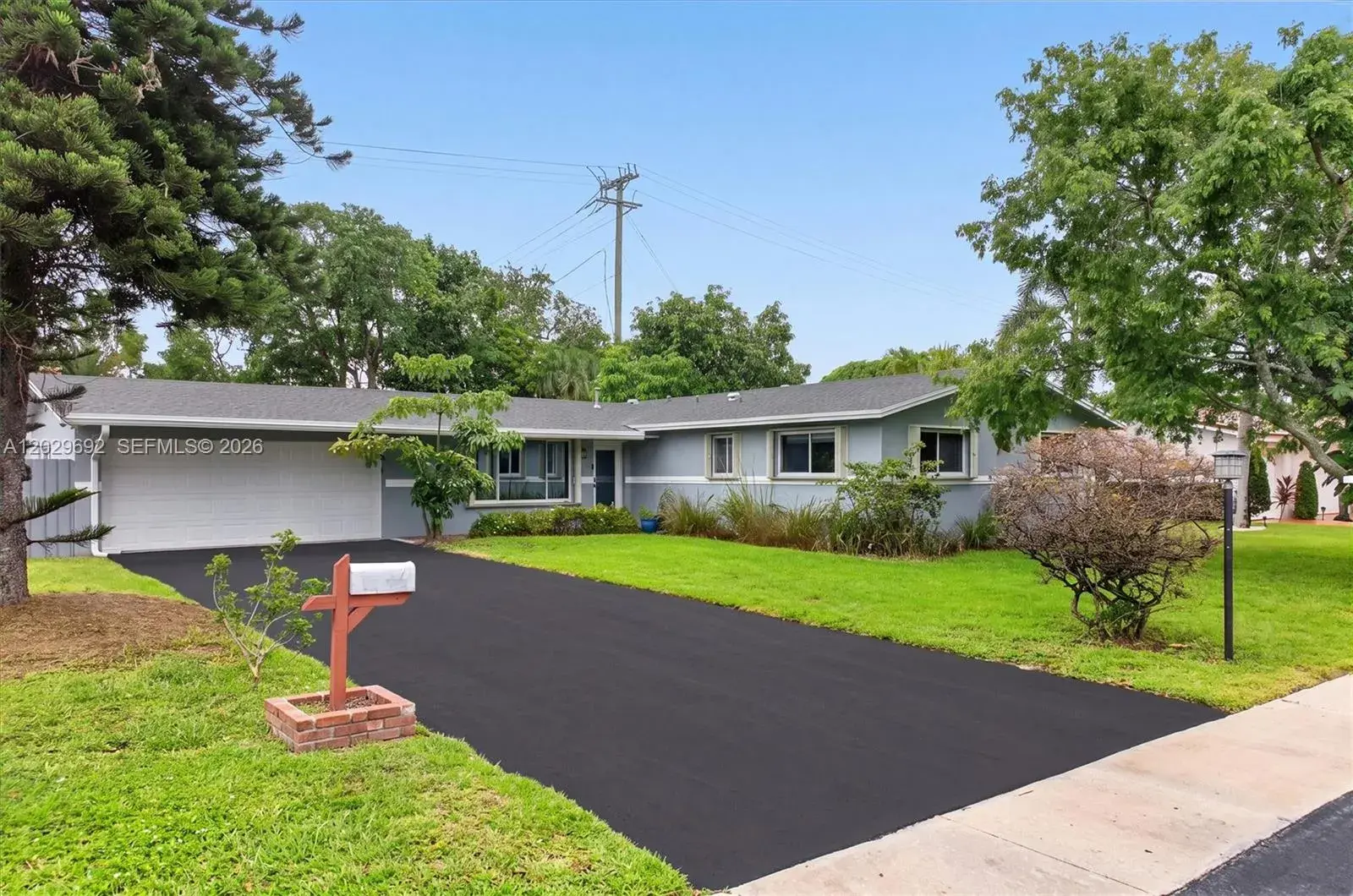 5501 Pine Ter, Plantation FL 33317