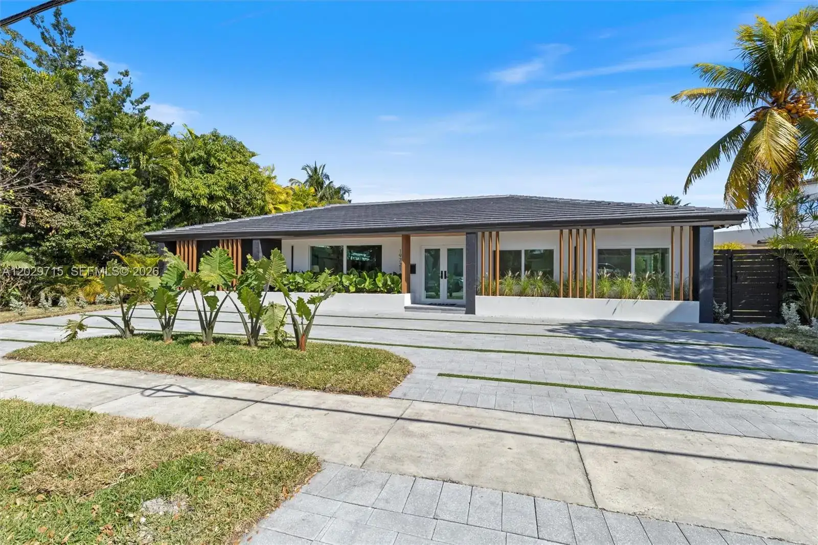 19721 NE 23rd Ave # 19721, Miami FL 33180 photo 4