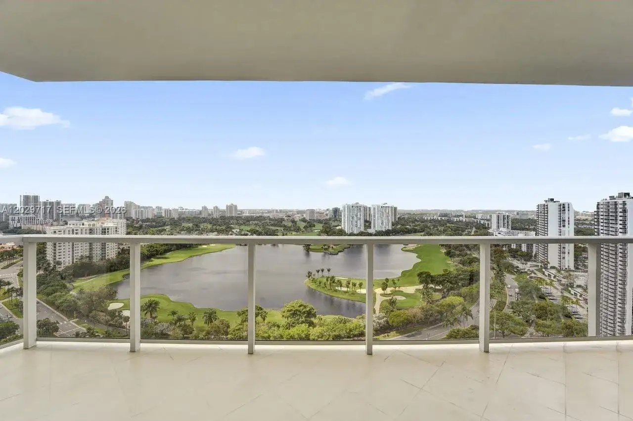 20281 E Country Club Dr # 2209, Aventura FL 33180 photo 3