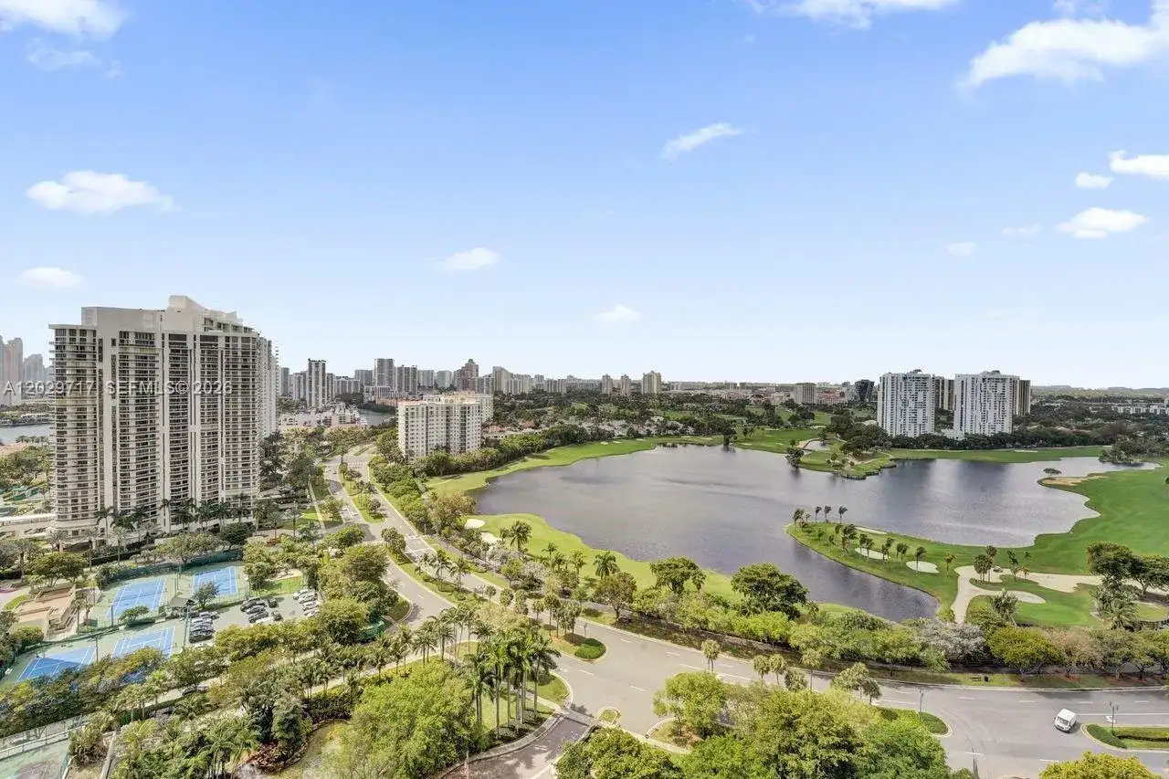 20281 E Country Club Dr # 2209, Aventura FL 33180 photo 4