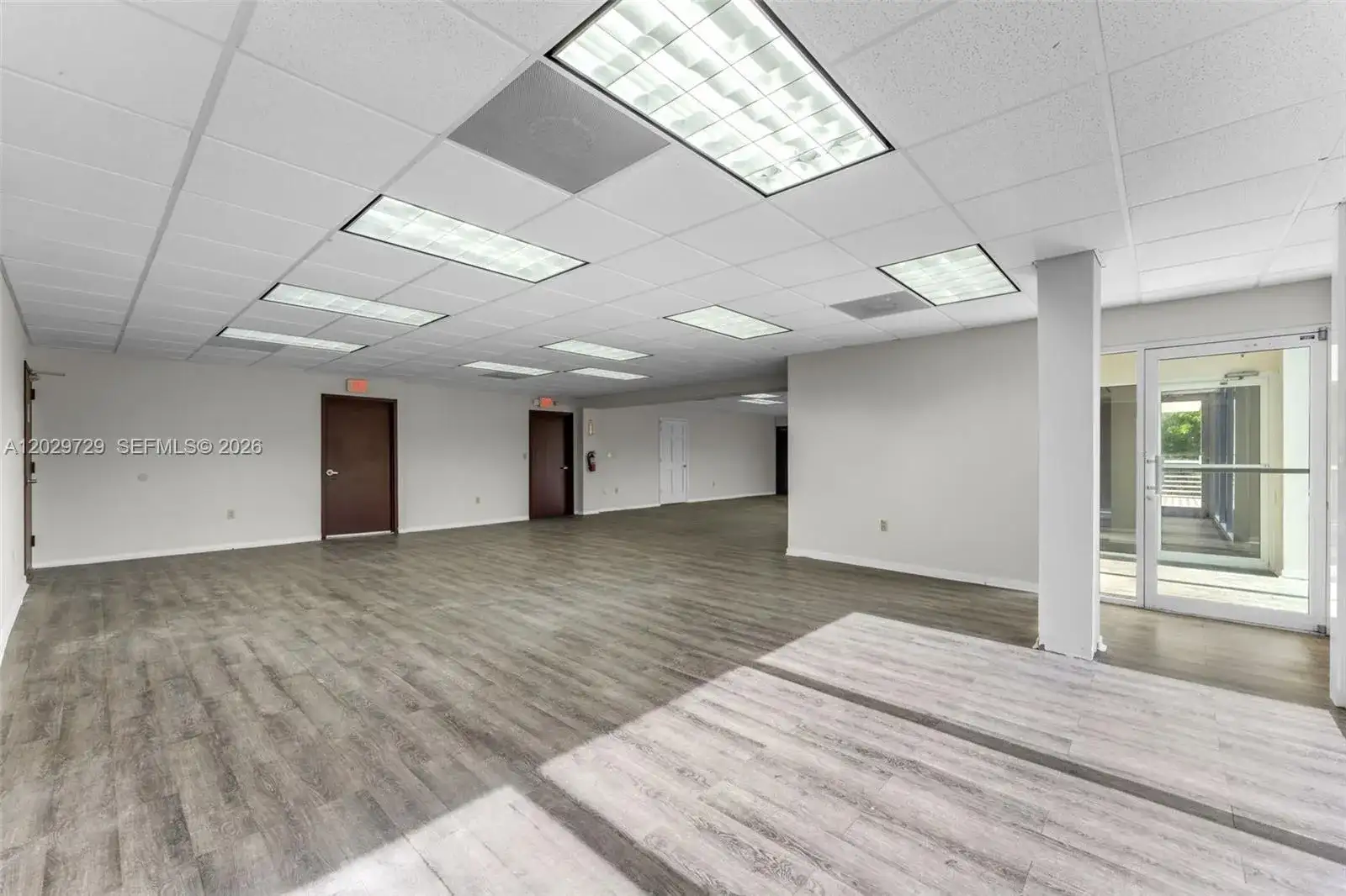 2100 NW 102nd Pl, Doral FL 33172 photo 4