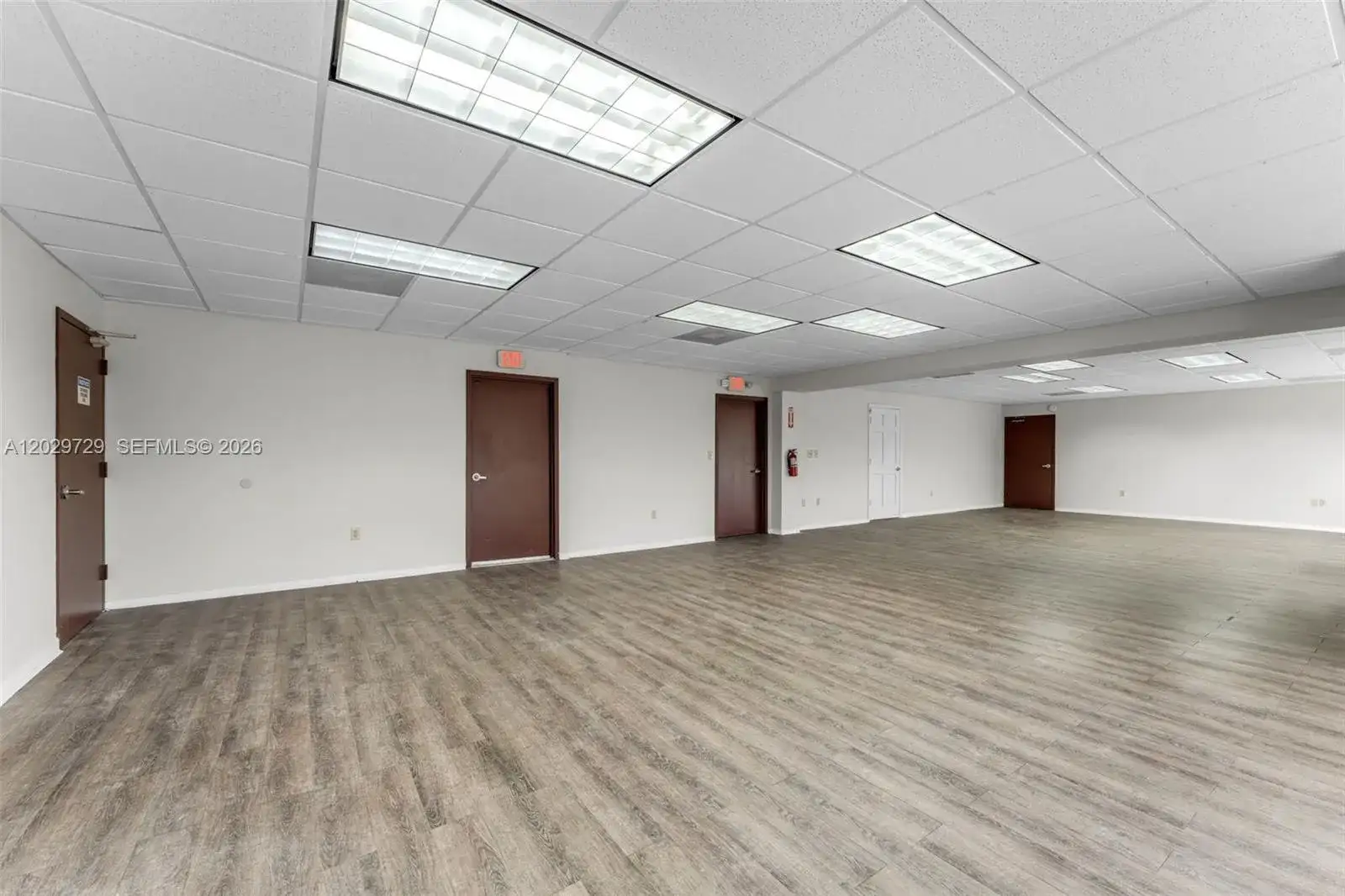 2100 NW 102nd Pl, Doral FL 33172 photo 5