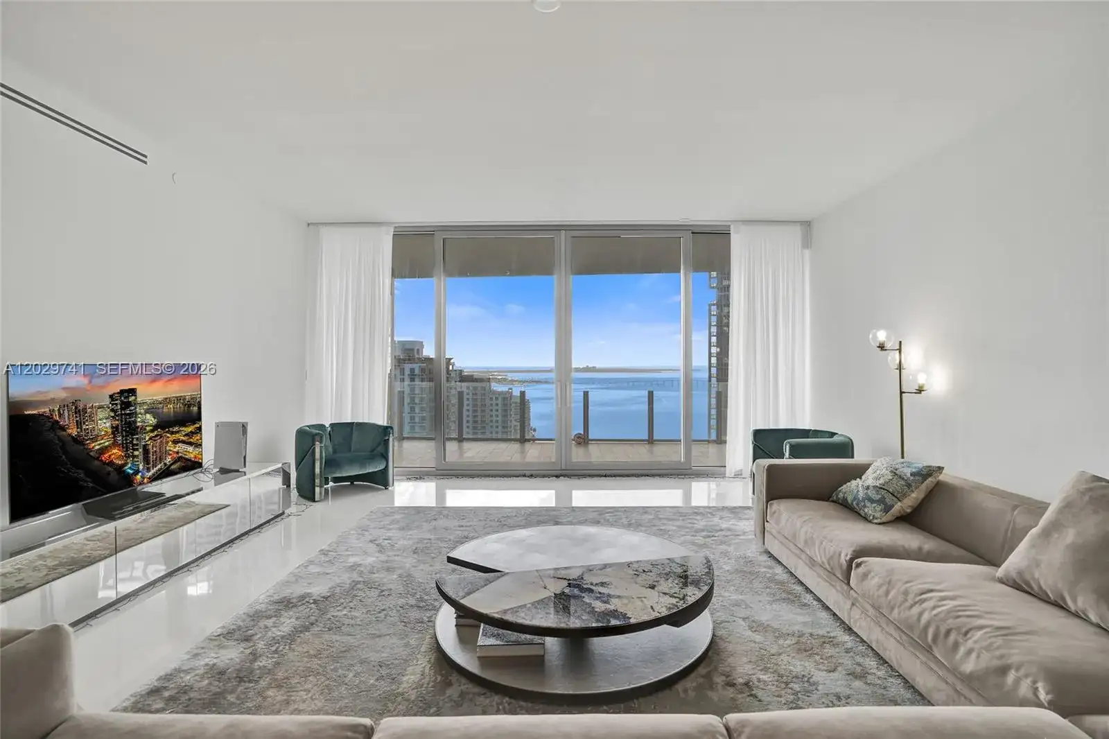 300 Biscayne Boulevard Way # 3304C, Miami FL 33131 photo 2