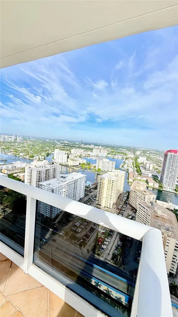 1830 S Ocean Dr # 3708, Hallandale Beach FL 33009