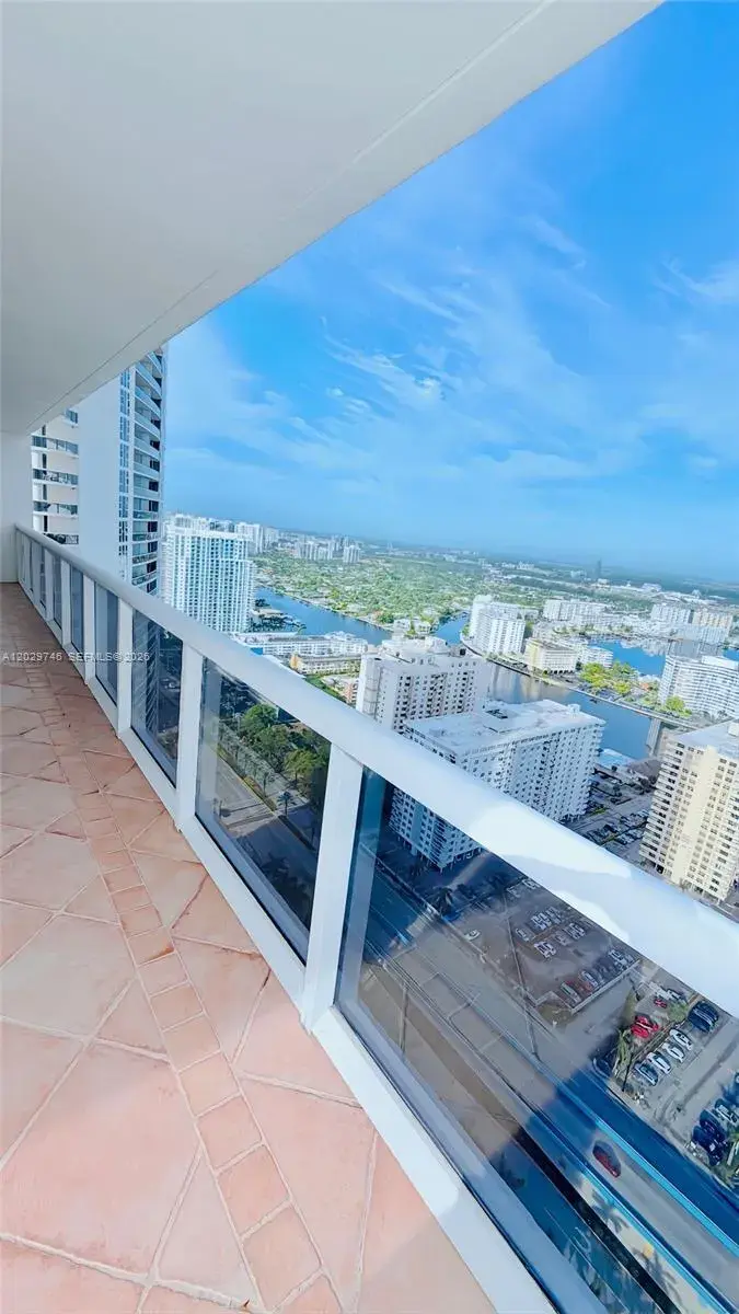 1830 S Ocean Dr # 3708, Hallandale Beach FL 33009