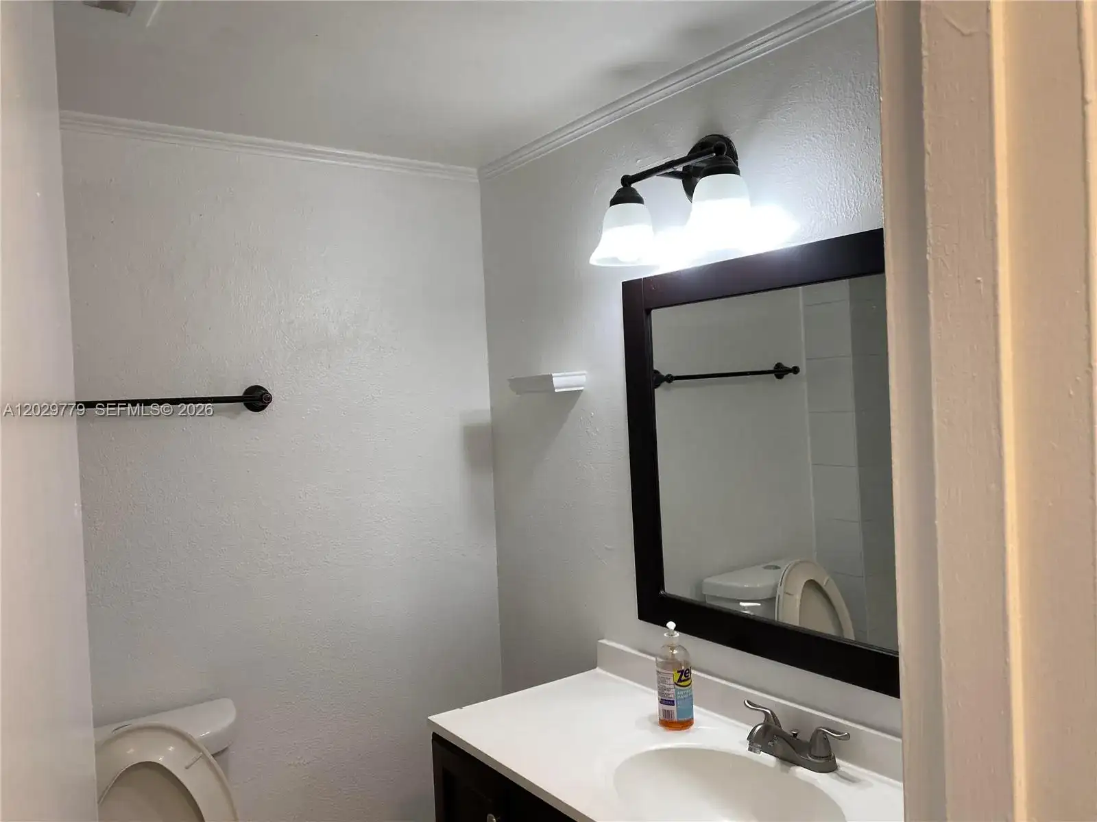 4670 NW 79th Ave # 1H, Doral FL 33166 photo 3