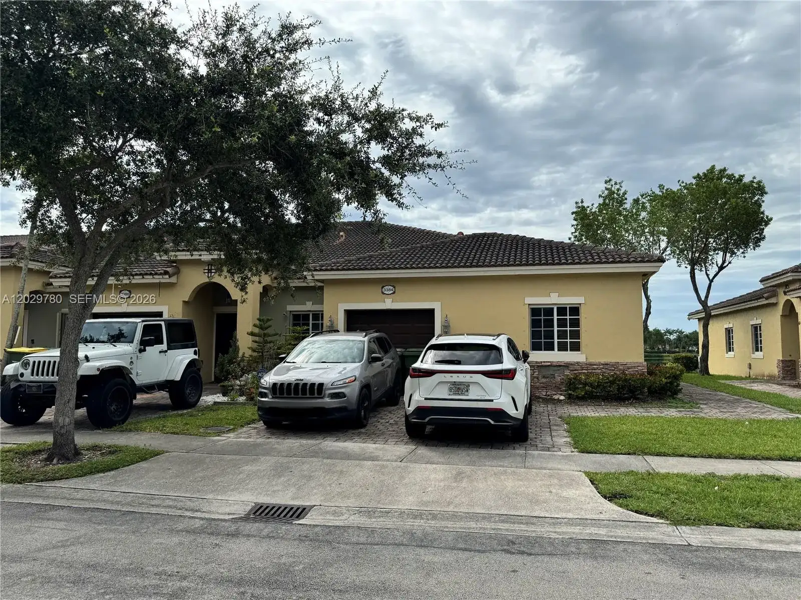 3384 NE 11th Dr, Homestead FL 33033 photo 2