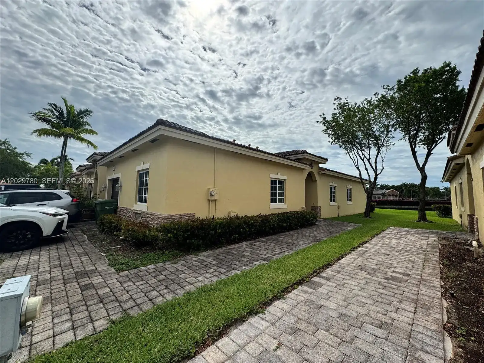 3384 NE 11th Dr, Homestead FL 33033 photo 4