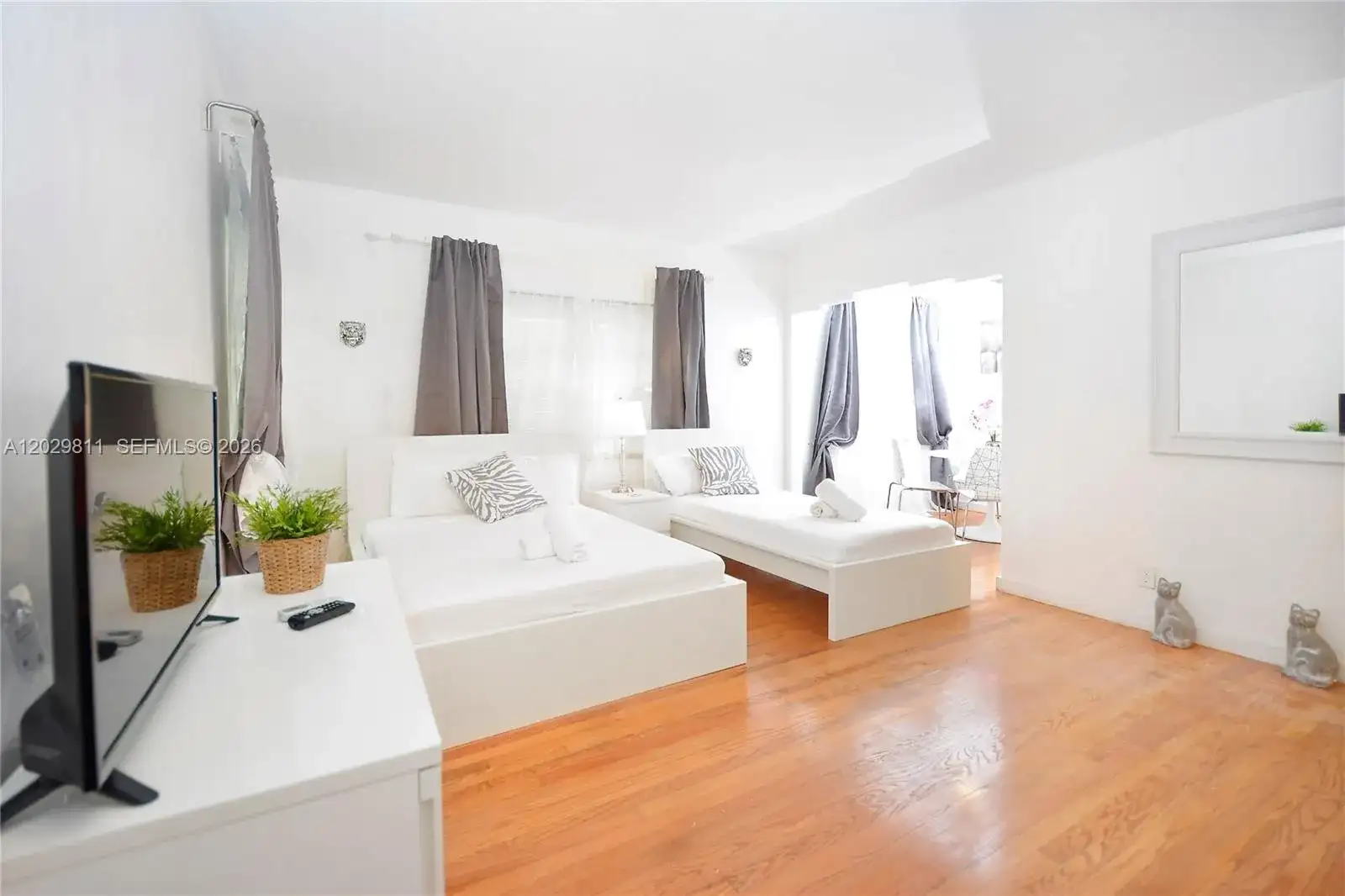 1021 Euclid Ave # 1, Miami Beach FL 33139 photo 2